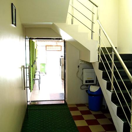 Yuvraj Lodge Osmanabad Exterior photo